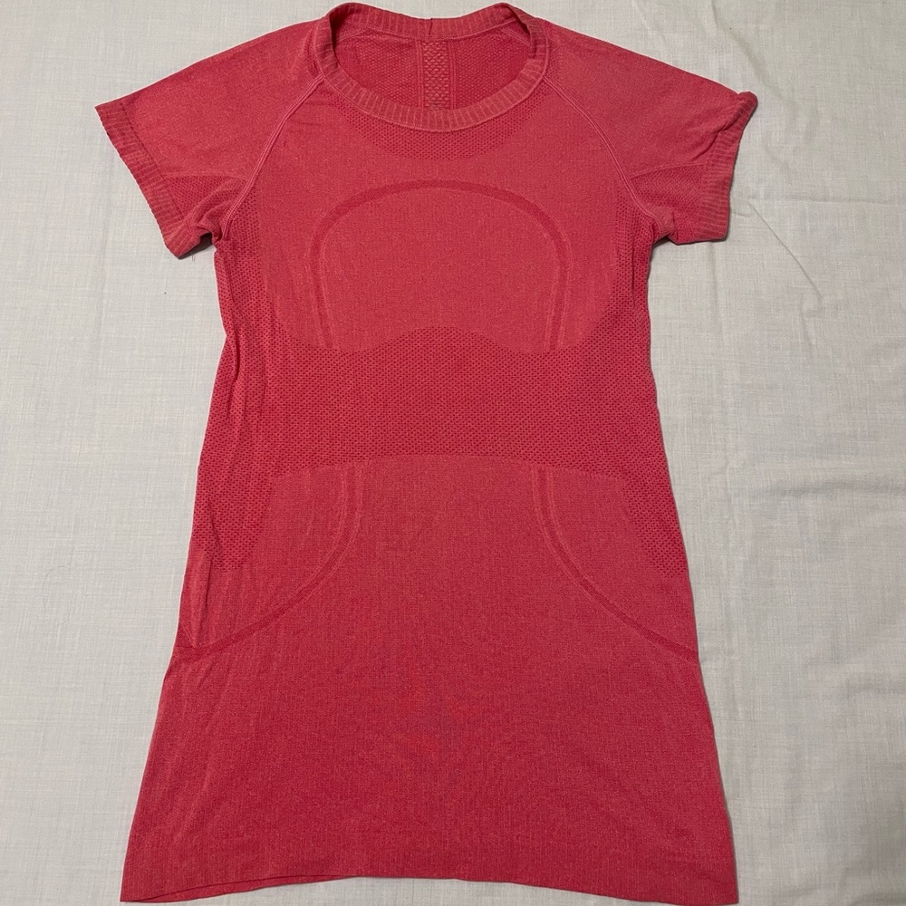 Lululemon Swiftly tshirt